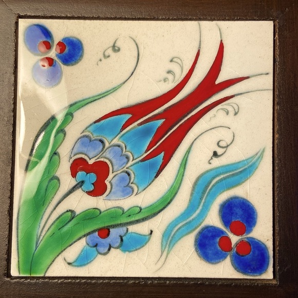 Framed Ceramic Tile Tulip Floral Wood Frame Bright Colors Hanger 7 1/2”x 7 1/2” - Picture 3 of 8
